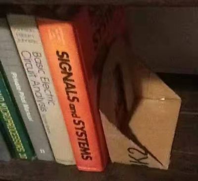 5. 用于书架 use as bookend
