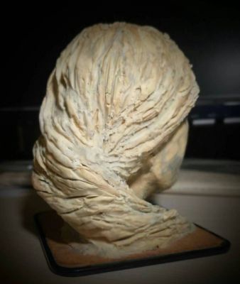 少女右后侧 Youth right rear view
